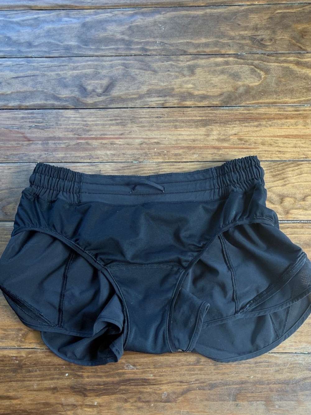 lululemon black hottie hot shorts - Picture 5 of 6